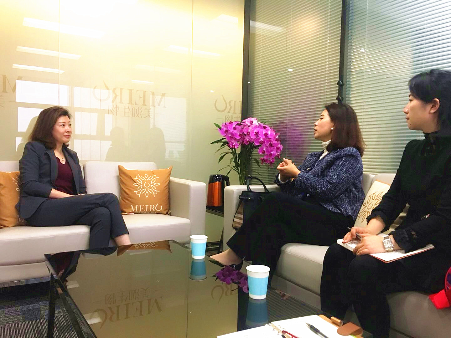 東信醫藥集團牽手融智家庭社區指導中心，達成公益項目合作意向