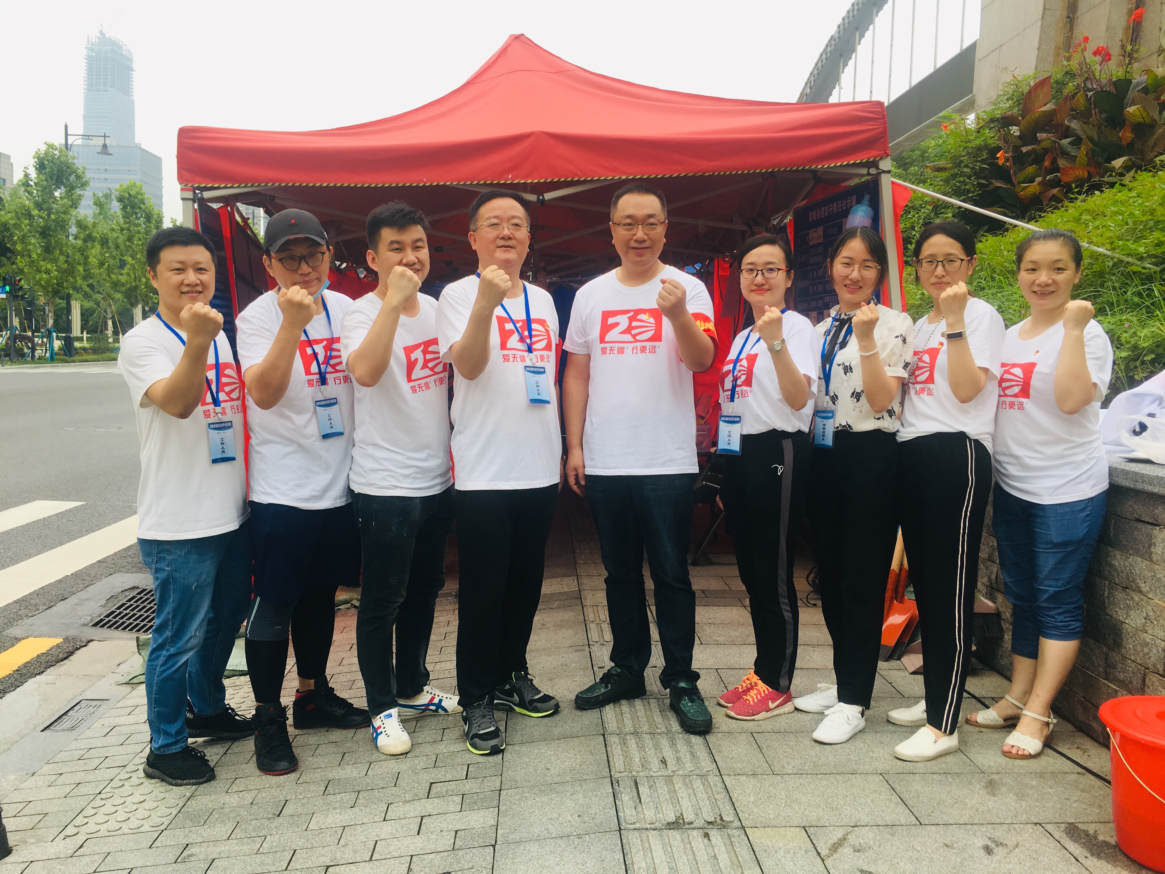 風雨同舟，共克時艱。東信醫藥集團助力武漢防汛抗洪攻堅戰