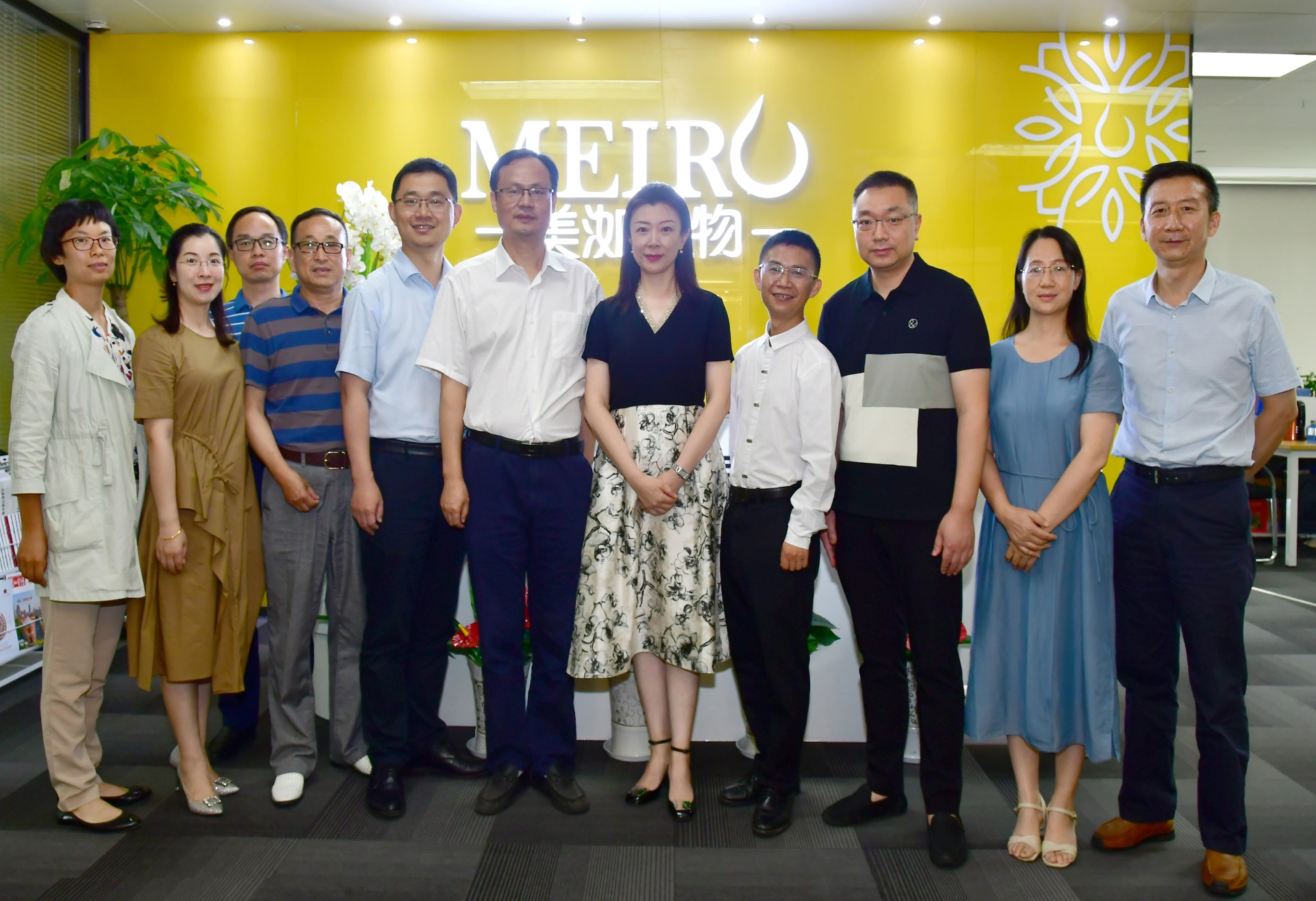 聚力同行，共贏未來。東信醫藥集團與武漢輕工大學成功舉辦校企合作交...