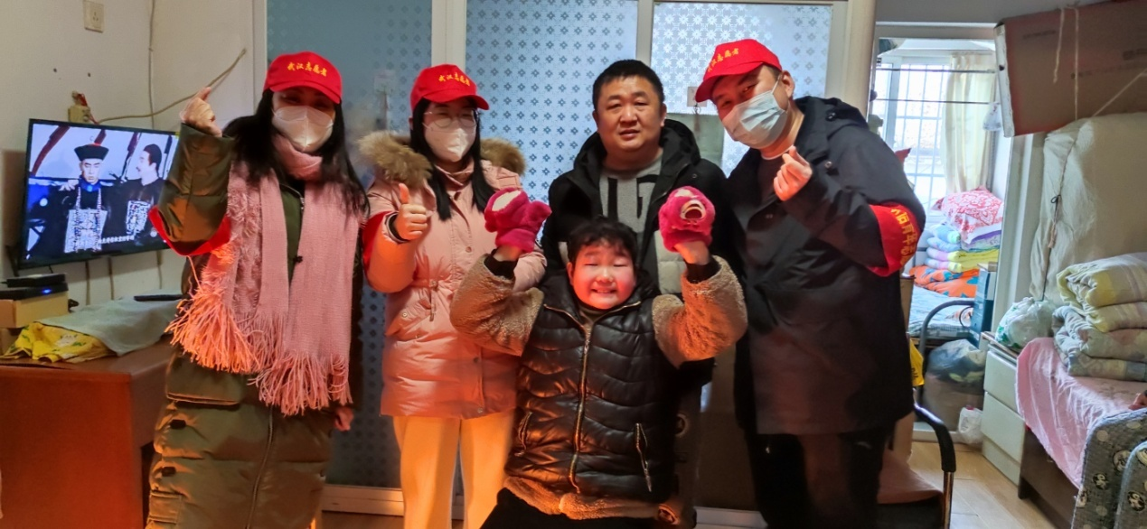 點亮愛心，幫扶成長 | 東信醫藥團支部為扶貧結對兒童送溫暖