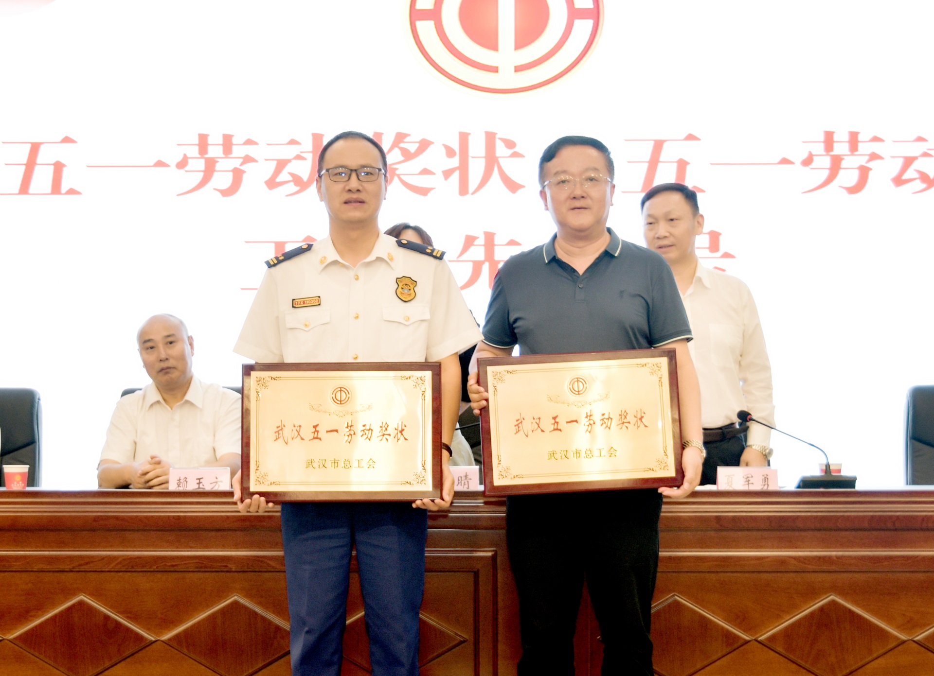 建功新時代，爭先創一流 ｜ 東信醫藥榮獲“武漢五一勞動獎狀”